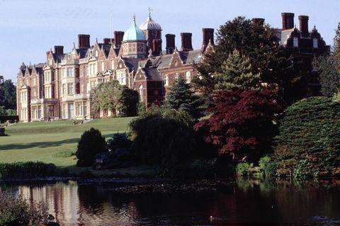 Sandringham Estate Facts - All'interno del castello privato della regina Elisabetta II