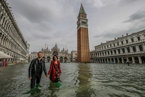 L'alta marea aumenta i livelli d'acqua a Venezia