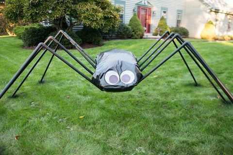 decorazione di ragno gigante fai da te