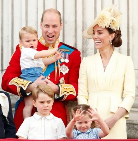 Le vite reali di Kate Middleton per bambini sono come fuori casa