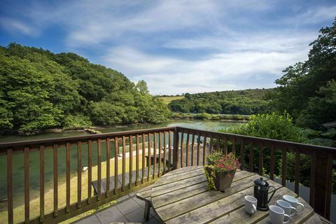 Sawmills Studio - balcony - Fowey - Cornwall