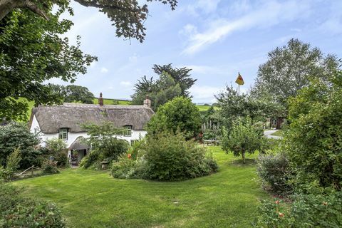 cottage con tetto di paglia in vendita nel Somerset occidentale