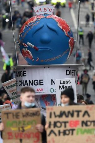 Greta Thunberg protesta contro i cambiamenti climatici a Glasgow