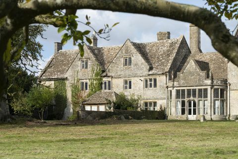 La tenuta di Cotswolds, vicina al duca e alla duchessa di highgrove della Cornovaglia, arriva al mercato