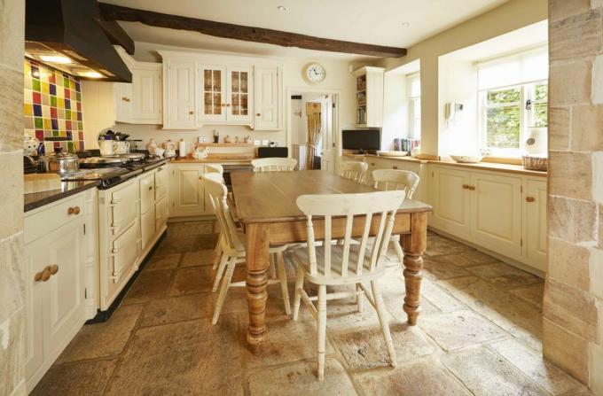 Long Wivets - Oxfordshire - Cotswolds - Knight Frank - cucina