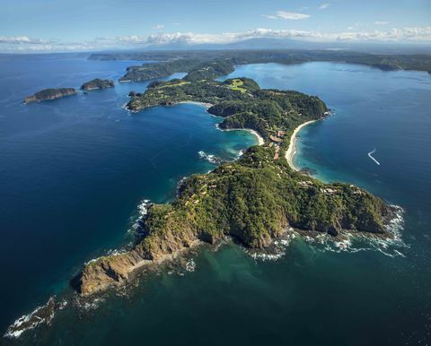 La penisola Papagayo di 1.400 acri è un resort di eco-lusso e una comunità residenziale nel nord-ovest del Costa Rica. 