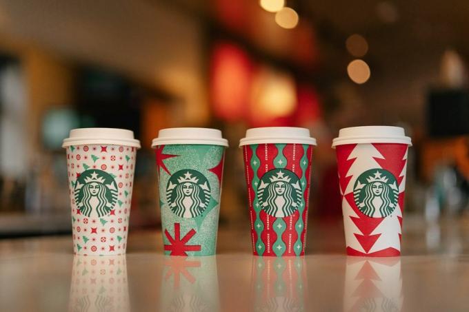 coppe rosse per le vacanze Starbucks 2022