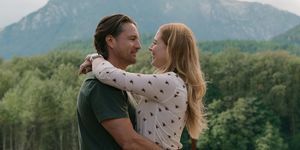 martin henderson nei panni di jack sheridan, alexandra breckenridge nei panni di mel monroe nell'episodio 404 di virgin river