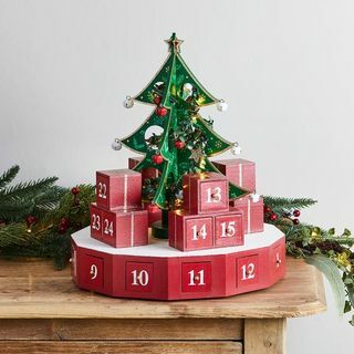 Calendario dell'Avvento in legno 3D dell'albero di Natale