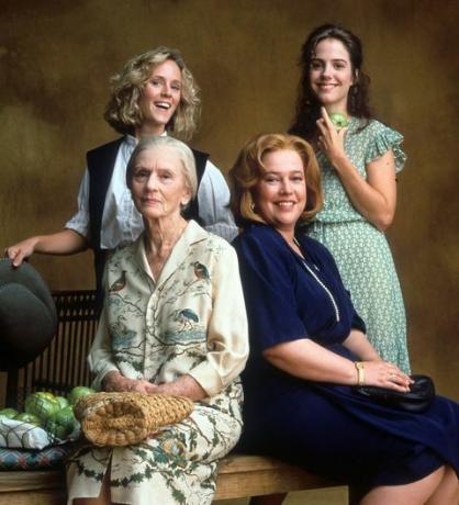 mary stuart masterson, jessica tandy, kathy bates e mary louise parker ritratto pubblicitario per il film pomodori verdi fritti, 1991 foto di universalgetty images