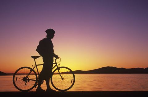 Andare in bici al lavoro potrebbe aiutarti a vivere più a lungo, affermano gli scienziati