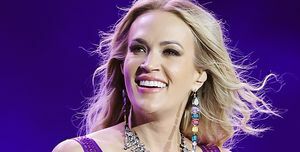 CMA Awards 2022 Intrattenitore dell'anno Candidato Carrie Underwood Reazione al video musicale 