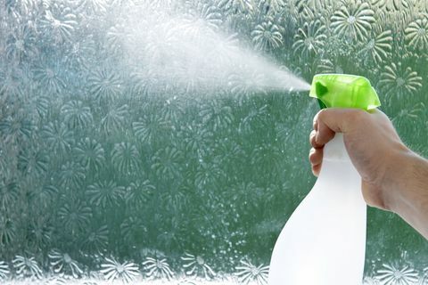 Spray detergente