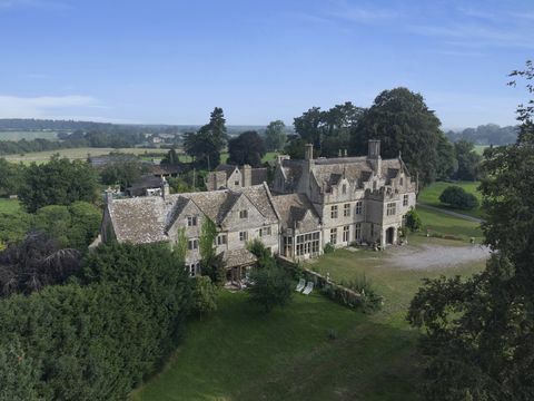 La tenuta di Cotswolds, vicina al duca e alla duchessa di highgrove della Cornovaglia, arriva al mercato