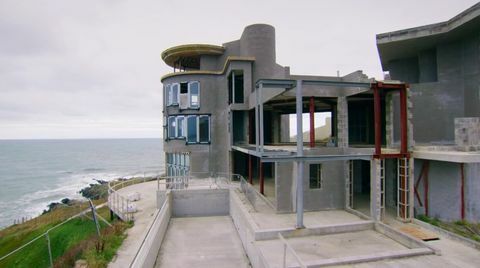 Grand Designs - Faro del North Devon