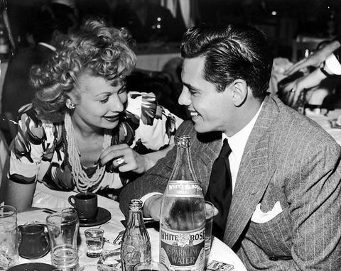 Lucy e Desi Arnaz al nightclub Mocambo a West Hollywood, luglio 1942.
