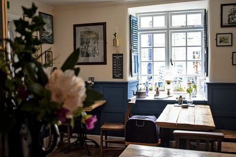 sala da pranzo della pensione della Cornovaglia