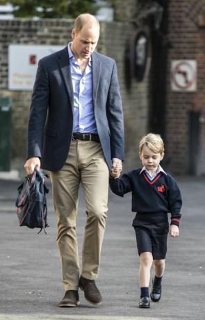 Il principe George frequenta Battersea di Thomas nel suo primo giorno a scuola