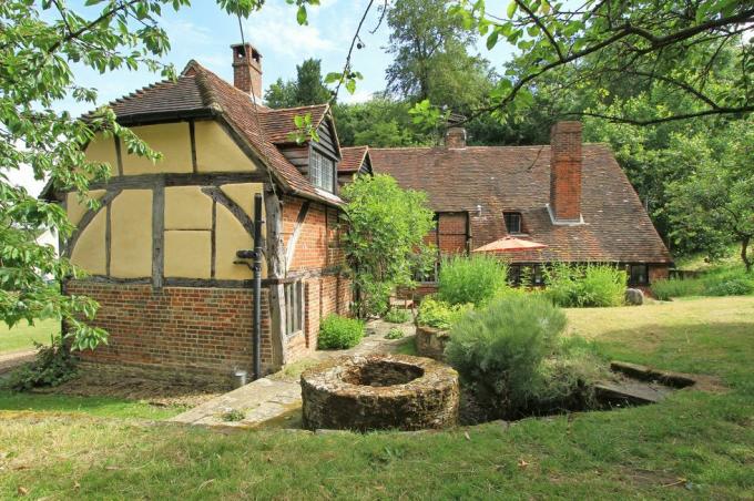 cottage in stile in vendita nel Surrey