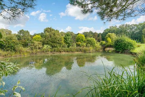 Russen, Cranbourne Grange, Hatchet Lane, Winkfield, LAGO del Berkshire