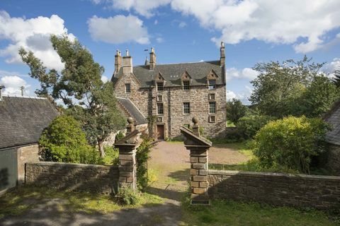 Illieston Castle - Broxburn - Scozia - esterno - scale - Savills