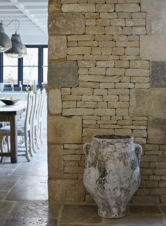 muro di mattoni cottage cotswold