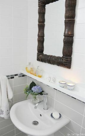 pNessuna vanità, nessun problema! Basta aggiungere uno di a href" http: www.housebeautiful.comlifestyleorganizing-tipsg2784ikea-bathroom-hacks? slide1" target" _blank" Il quadro fluttuante di IKEA si trova sotto lo specchio e sopra il lavandino per un posto comodo dove conservare il tuo profumo collection and cotton swabs.ppem data-redactor-tag" em" a href" http: www.yasamstil.com201306banyo-ilham" target" _blank" Vedi di più su Yasam Ancora »aemp