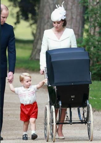 il principe george al battesimo della principessa charlotte