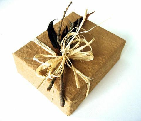 16 idee per la confezione regalo di Natale in campagna - Come avvolgere i regali con la carta