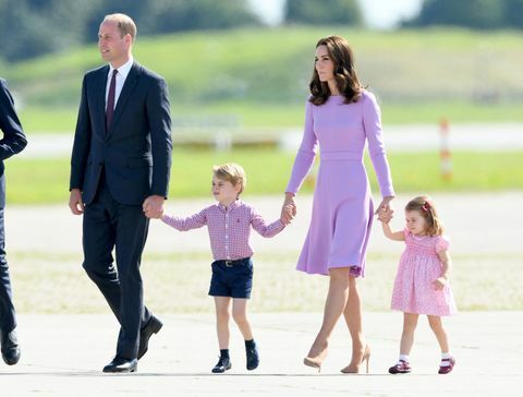 Il duca di Cambridge, il principe Giorgio, la duchessa di Cambridge e la principessa Charlotte