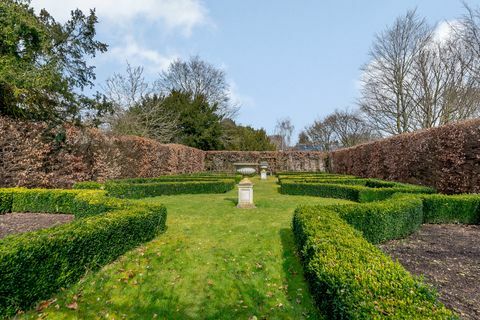 ex casa di dame agatha christie in vendita