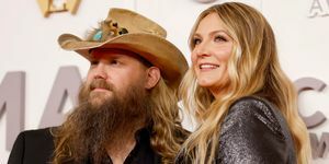 nashville, tennessee, 09 novembre chris stapleton e morgane stapleton partecipano alla 56a cma annuale premi alla Bridgestone Arena il 9 novembre 2022 a Nashville, Tennessee, foto di Jason Kempingetty immagini