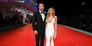 venezia, italia 10 settembre ben affleck e jennifer lopez partecipano al tappeto rosso del film l'ultimo duello durante il 78° festival internazionale del cinema di venezia il 10 settembre 2021 a venezia, italia foto di pascal le segretaingetty immagini