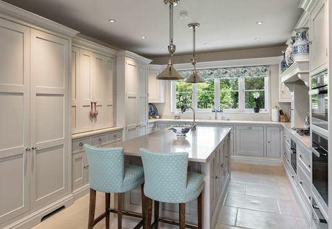 Toad Hall - Riversdale - Bourne End - cucina - Savills