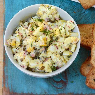 insalata di uova cipolla rossa capperi limone aneto